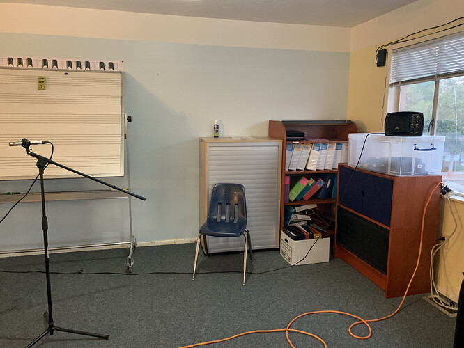 6.FartherRightSpeakerLocation.HEIC