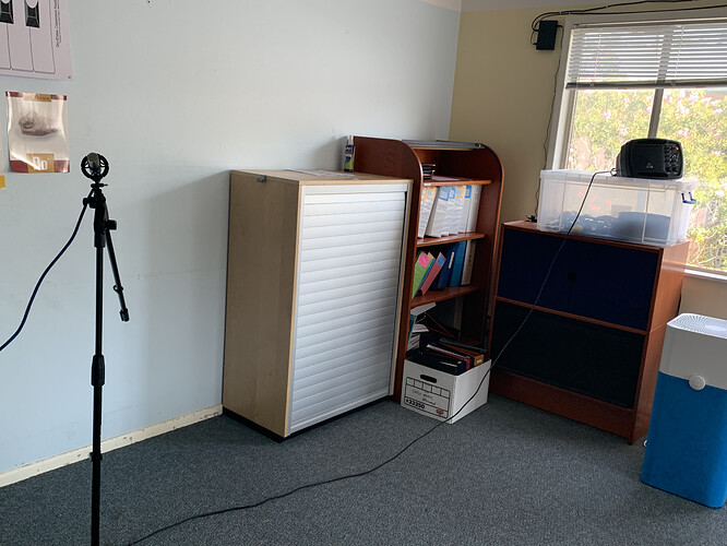 3. RightSpeakerRightMic.HEIC